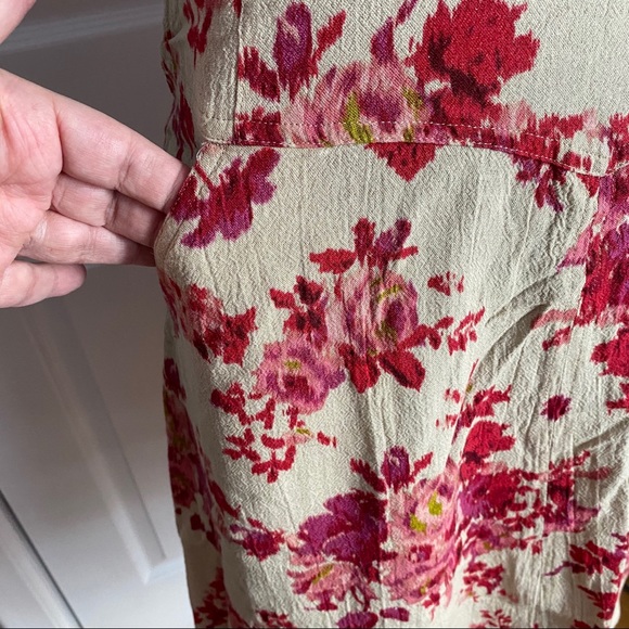 LOVELY FLORAL DRESS - Picture 5 of 15